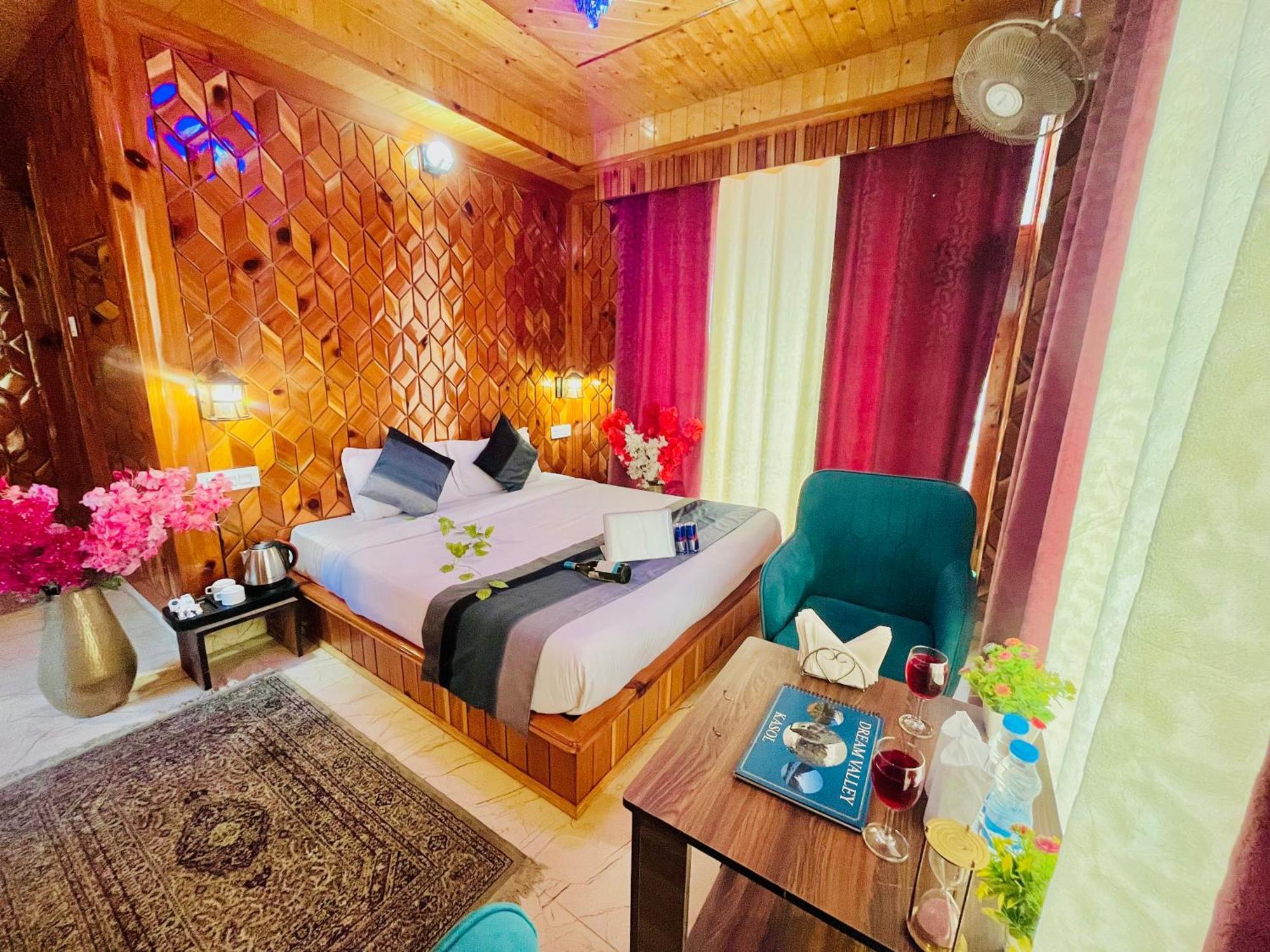 Hotel Brownie River View Kasol Exterior foto